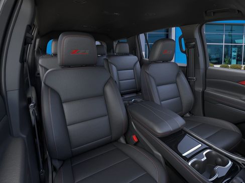 New 2026 Chevrolet Traverse Z71 w/ LPO, Floor Liner Package image 52