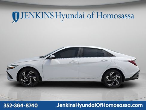 New 2026 Hyundai Elantra Limited FWD image 9
