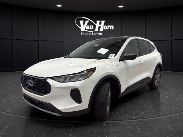 Used 2025 Ford Escape ST-Line w/ Cold Weather Package AWD/4WD image 3