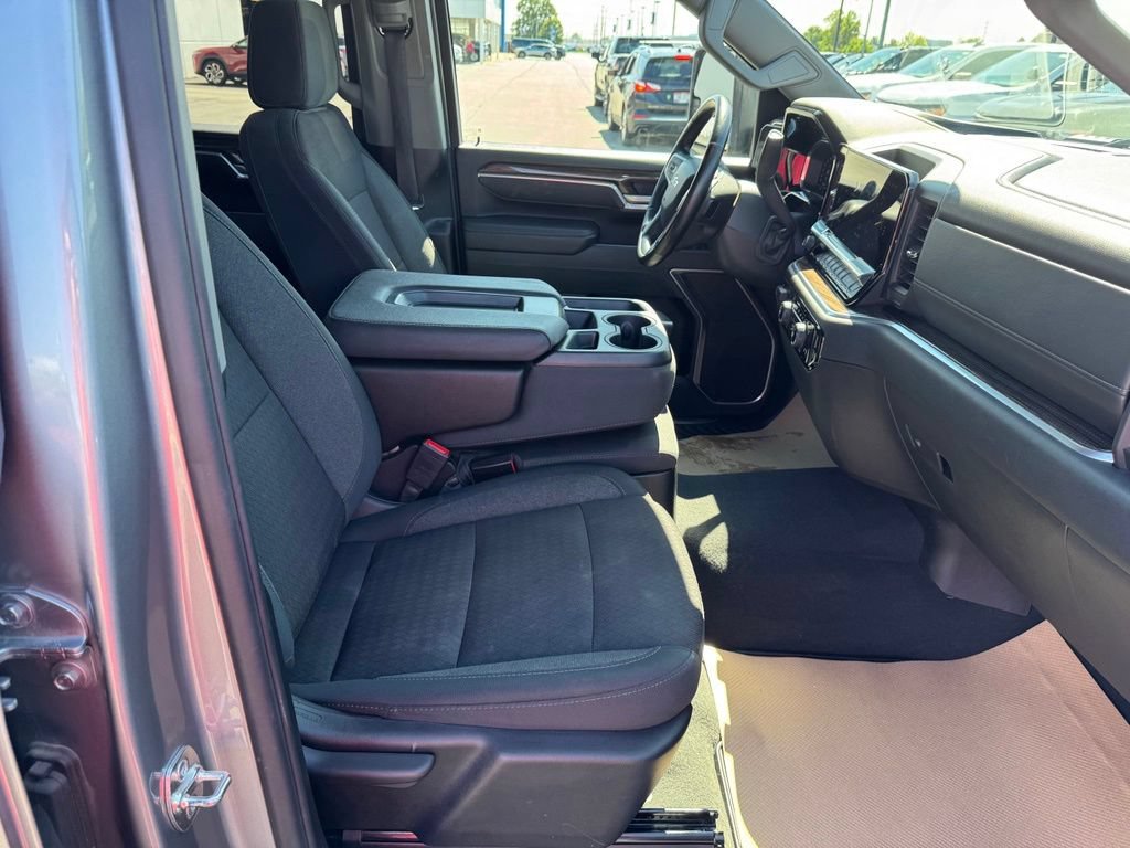 Used 2025 Chevrolet Silverado 2500 LT w/ Convenience Package AWD/4WD image 19