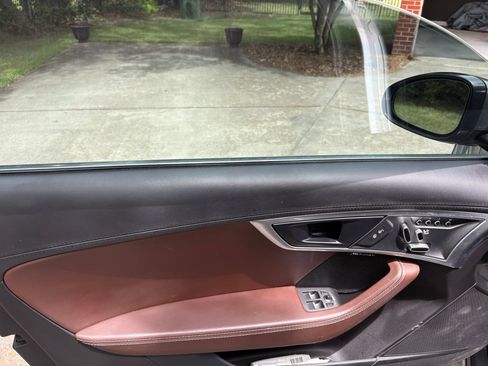 Used 2018 Jaguar F-TYPE Coupe AWD image 5