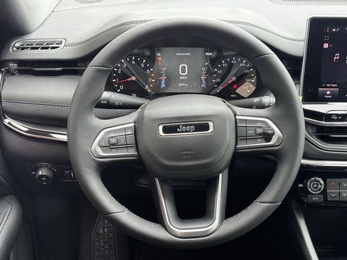 New 2026 Jeep Compass Latitude AWD/4WD image 12