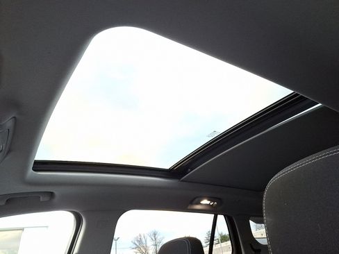 Certified 2022 GMC Terrain SLE w/ Driver Convenience Package image 21