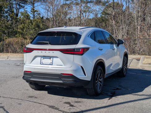 Used 2024 Lexus NX 250 NX 250 Premium image 5