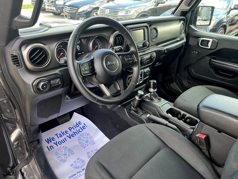 Used 2018 Jeep Wrangler Sport image 10