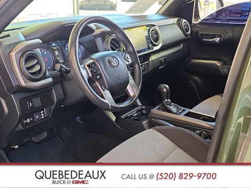 Used 2022 Toyota Tacoma TRD Off-Road RWD image 11