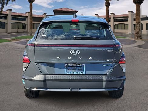 Certified 2025 Hyundai Kona SE FWD image 7
