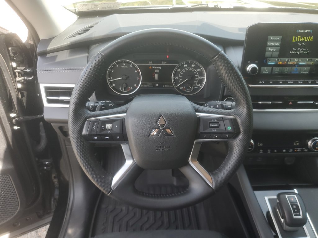 Used 2024 Mitsubishi Outlander SE AWD/4WD image 15