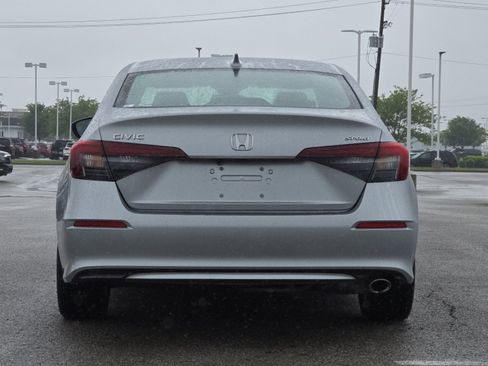 Used 2025 Honda Civic Sport image 15