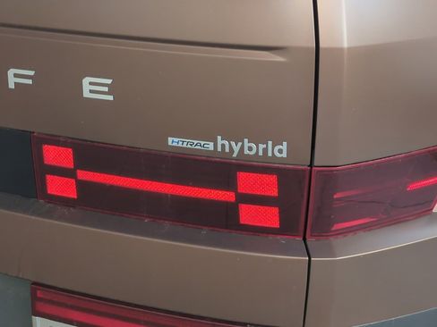 Used 2025 Hyundai Santa Fe Limited image 39