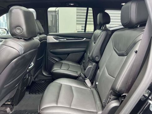 Used 2024 Cadillac XT6 Premium Luxury AWD/4WD image 15