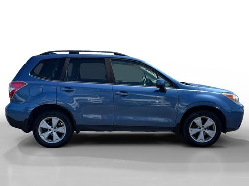Used 2016 Subaru Forester 2.5i Premium w/ All-Weather Package AWD/4WD image 6