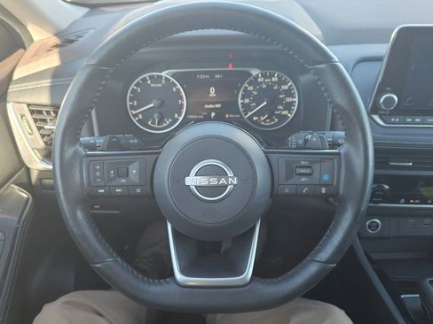 Used 2023 Nissan Rogue SV w/ SV Premium B Package image 24