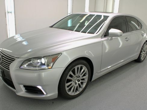 Used 2016 Lexus LS 460 image 5