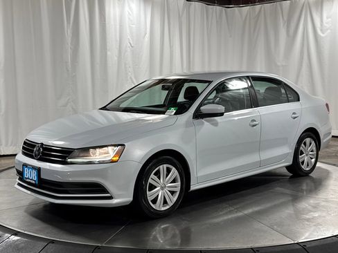 Used 2017 Volkswagen Jetta S w/ Jetta S Cold Weather Package FWD image 1