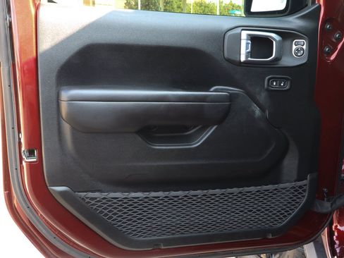 Used 2021 Jeep Wrangler Unlimited Rubicon AWD/4WD image 19