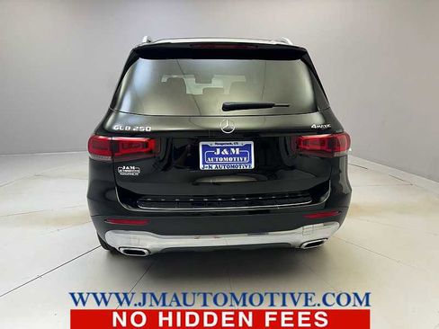 Used 2022 Mercedes-Benz GLB 250 4MATIC image 4