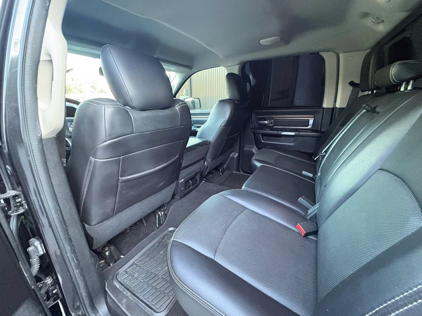 Used 2016 RAM 1500 Laramie AWD/4WD image 17