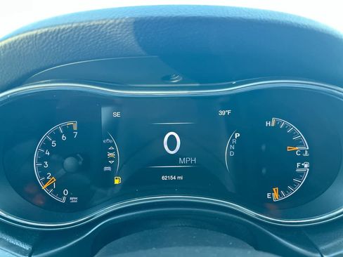 Used 2018 Jeep Grand Cherokee Altitude image 36