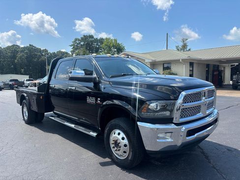 Used 2013 RAM 3500 Laramie AWD/4WD image 3