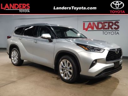 Used 2023 Toyota Highlander Limited