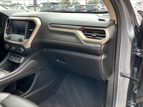 Used 2022 GMC Acadia Denali w/ Denali Technology Package FWD image 17