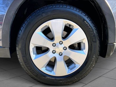 Used 2011 Subaru Outback 2.5i Premium image 10