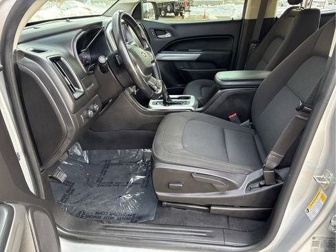 Used 2019 Chevrolet Colorado LT w/ LT Convenience Package image 14