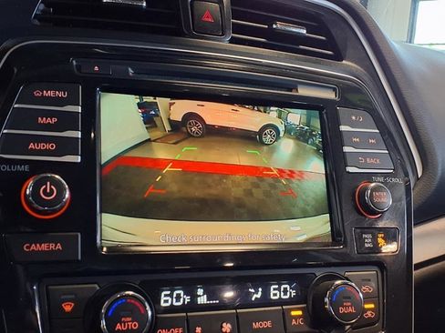 Used 2023 Nissan Maxima SV image 20