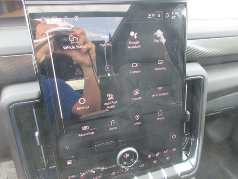 New 2026 GMC Yukon AT4 w/ AT4 Premium Plus Package AWD/4WD image 19