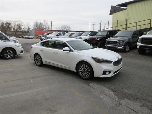 Used 2019 Kia Cadenza Premium image 8
