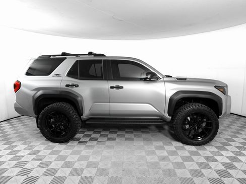 Used 2025 Toyota 4Runner TRD Off-Road image 5