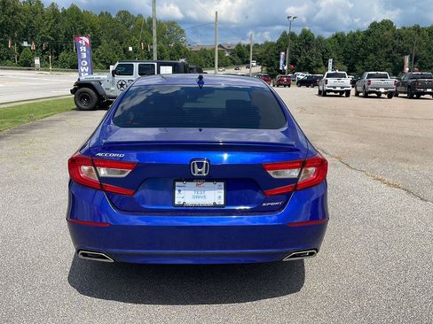 Used 2018 Honda Accord Sport image 4