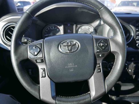 Used 2020 Toyota Tacoma TRD Off-Road w/ TRD Premium Off Road Package image 36