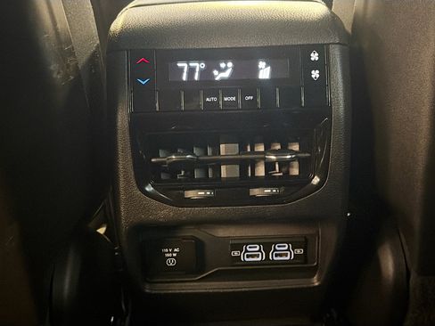 Used 2023 Jeep Grand Cherokee L Laredo AWD/4WD image 27