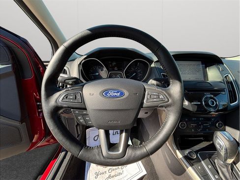 Used 2017 Ford Focus Titanium image 21