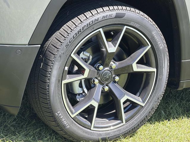 New 2026 Jeep Cherokee Overland w/ Advanced Pro Tech Group AWD/4WD image 18