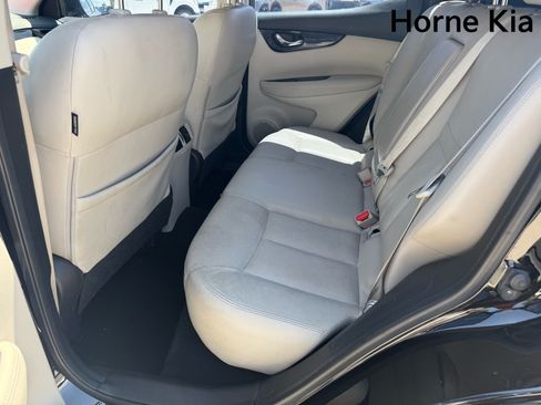 Used 2017 Nissan Rogue Sport SL FWD image 13