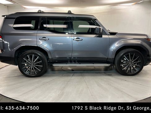 Used 2024 Lexus GX 550 w/ Accessory Package (Z1) AWD/4WD image 6