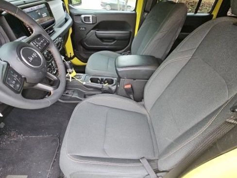 Used 2024 Jeep Wrangler Unlimited Sport AWD/4WD image 11