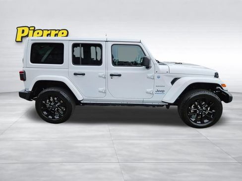Used 2024 Jeep Wrangler Unlimited Sahara AWD/4WD image 6