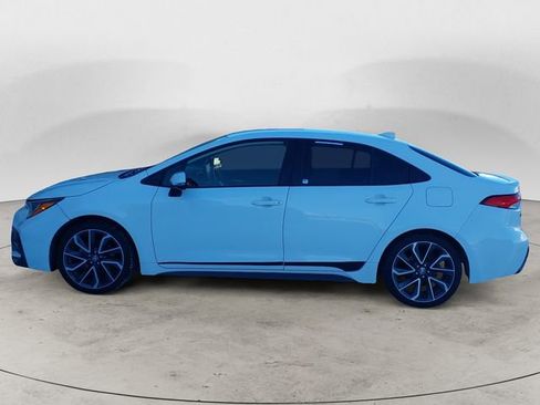 Used 2022 Toyota Corolla SE image 2