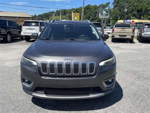 Used 2019 Jeep Cherokee Limited image 10