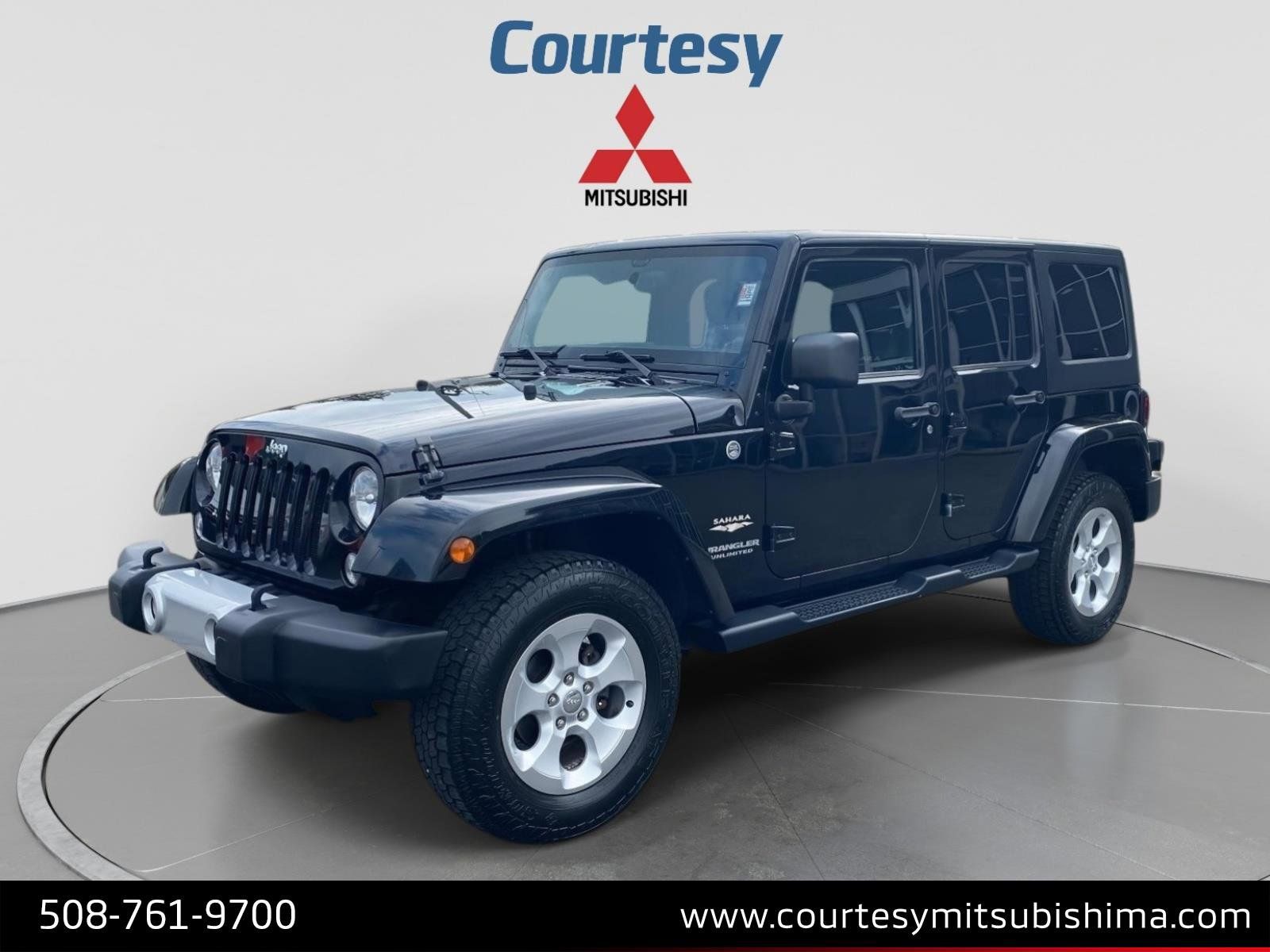 Used 2014 Jeep Wrangler Unlimited Sahara w/ Connectivity Group AWD/4WD image 1