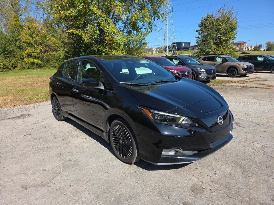Used 2024 Nissan Leaf SV Plus FWD image 2