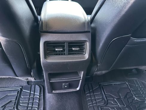 Used 2015 Ford Edge SEL w/ Equipment Group 201A FWD image 13