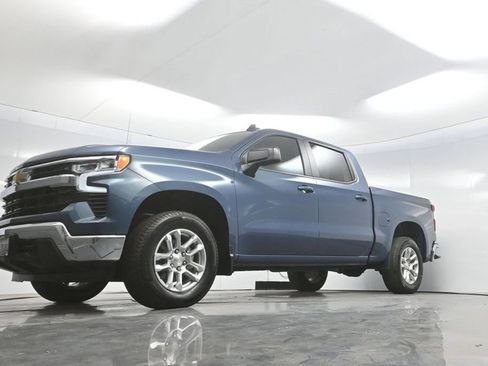 Used 2024 Chevrolet Silverado 1500 LT AWD/4WD image 58