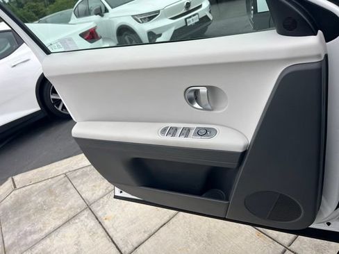 Certified 2024 Hyundai Ioniq 5 SEL RWD image 15