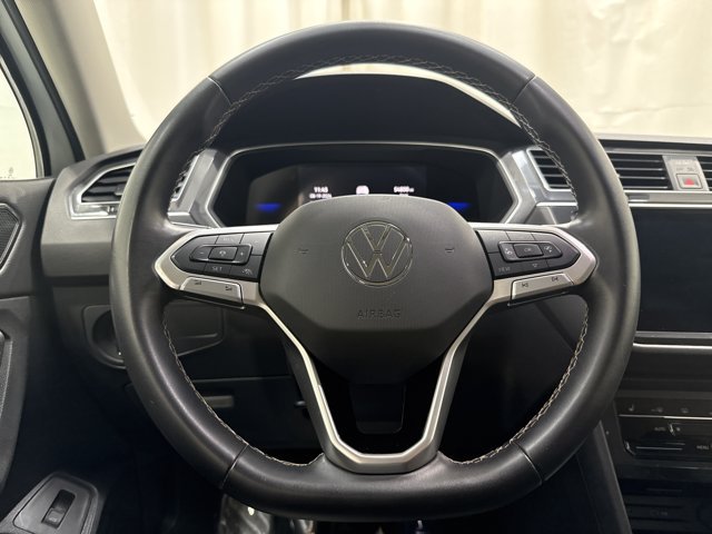Used 2024 Volkswagen Tiguan SE AWD/4WD image 10