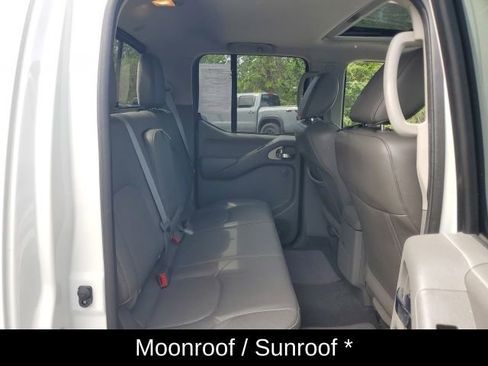 Used 2019 Nissan Frontier SL AWD/4WD image 13